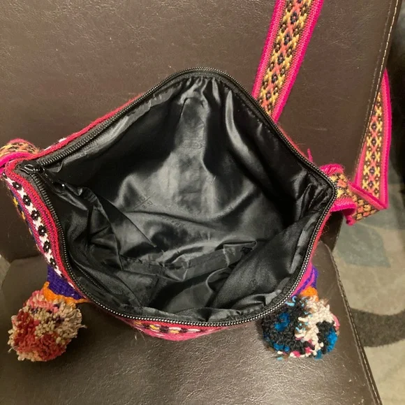 Colorful Woven Shoulder Bag - Picture 5 of 5